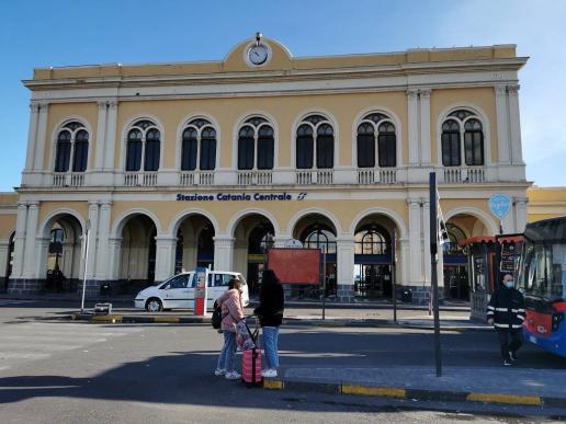 der Bahnhof in Catania