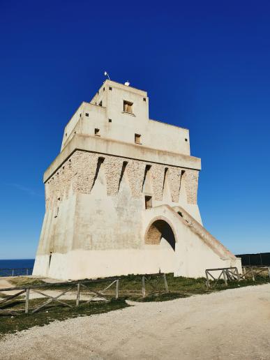 bei der in Torre Melito (dem Turm)