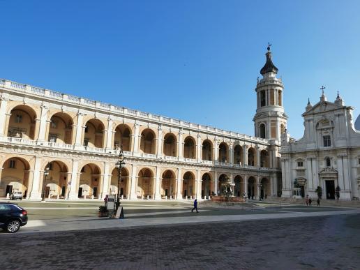 die Piazza della Basilica