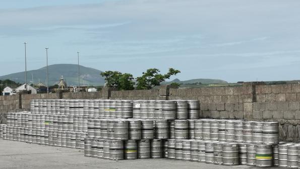 Cahersiveen, bei einer Brauerei