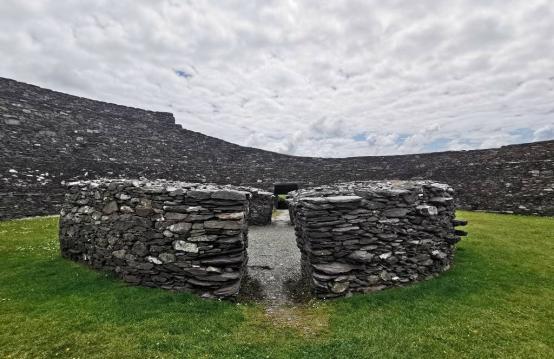 beim Cahergall Stone Fort