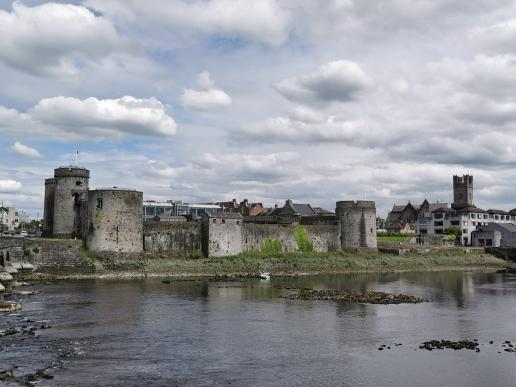 Limerick liegt am grössten Fluss Irlands, dem Shannon