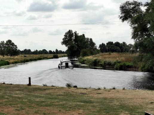 ein schöner Übernachtungsplatz am Fluss Cam