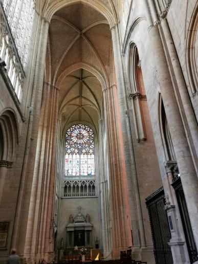 in der Kathedrale von Le Mans