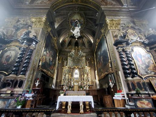 Eine Gedenktafel erinnert an den Aufstieg auf die Dufourspitze des Priesters Achille Ratti und späteren Papsts Pius XI.